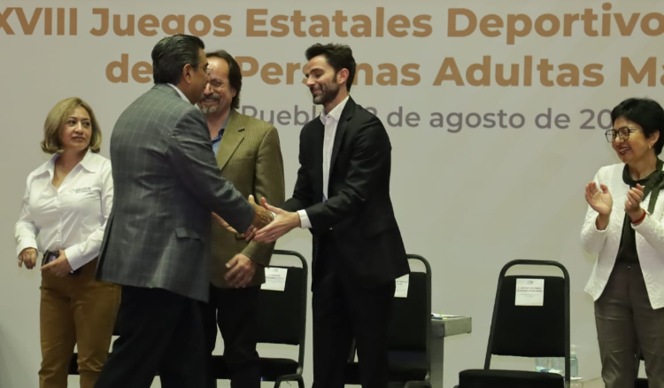 Abdala asiste a Juegos Estatales Deportivos y Culturales de Adultos Mayores