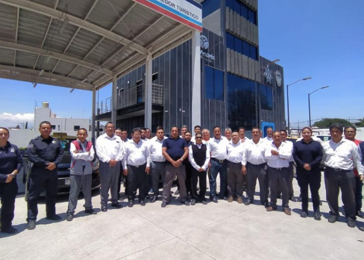 SSPPC capacita a taxistas en red de botones de alertamiento