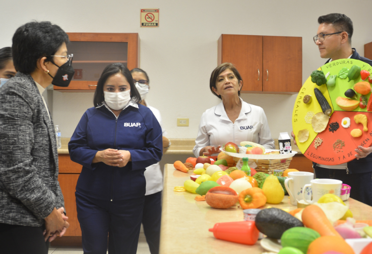Cecacvi BUAP, ejemplo de solidaridad con la comunidad: Lilia Cedillo