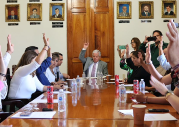Cabildo teziuteco aprueba convenio con el exalcalde Vázquez, para reparación de daño