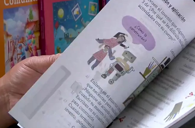 Gravísimo, ideología en libros de texto