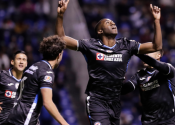 Cruz Azul, entre troncos y excesos