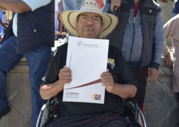Con entrega de títulos de propiedad en Chalchicomula, Segob da certeza jurídica