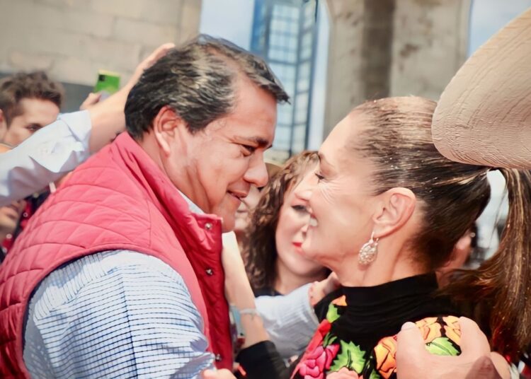 Asiste Julio Huerta a asamblea multitudinaria con Claudia Sheinbaum