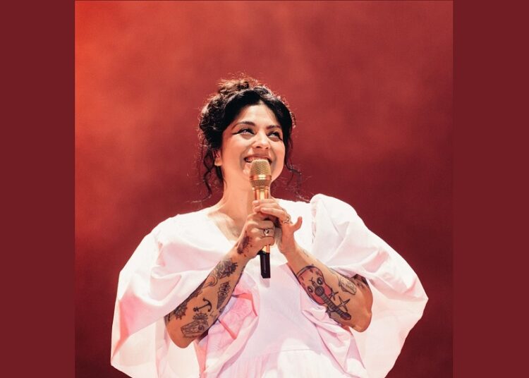 Latin Grammy reconoce a Mon Laferte