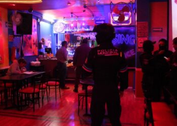 Normatividad clausura 8 negocios con venta de alcohol por no respetar normas