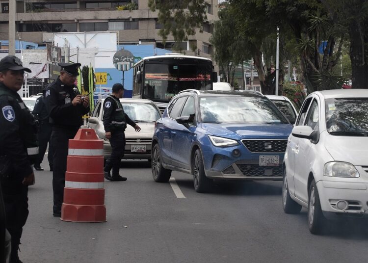 Inicia operativo de revisión de cumplimiento de verificación vehicular