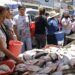 Clausurarán locales de pescados y mariscos que arrojen desechos a vía pública