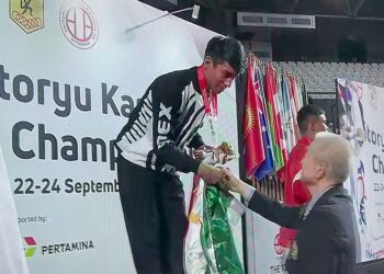 Caleb Fajardo es campeón mundial de karate