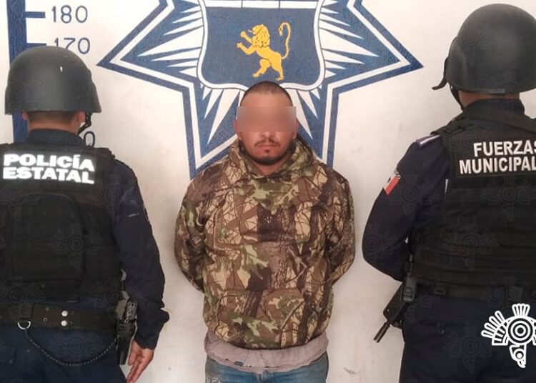 Policía estatal asegura a presunto huachicolero