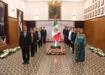 Angon encabeza ceremonia conmemorativa de la Independencia de México