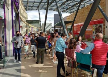 Empleo en comercio y servicios crece 2.9% al cierre de julio