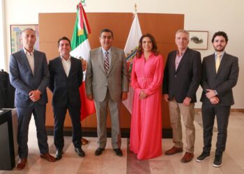 Firma española fabricante de baterías de litio invertirá en Puebla