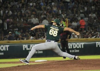 La Serie del Rey se juega en Puebla con Pericos abajo 2-0