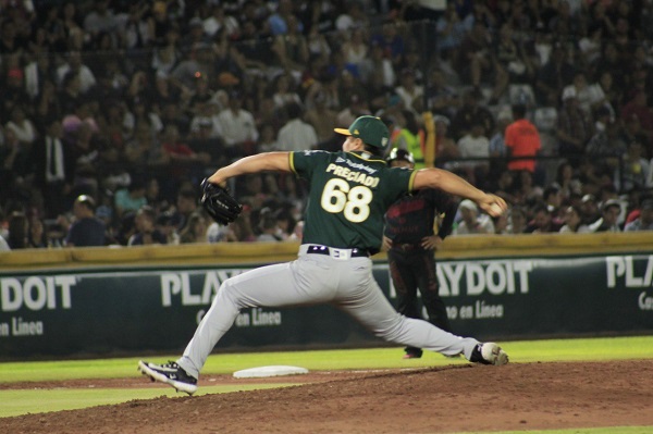 La Serie del Rey se juega en Puebla con Pericos abajo 2-0