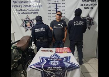 Detienen a hombre por portación de cartuchos exclusivos del Ejército
