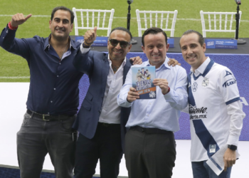 Presentan libro ‘Leyendas Enfranjadas’ en el Cuauhtémoc