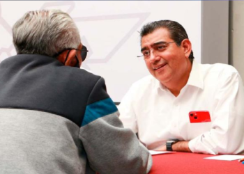 Céspedes encabeza Jornada Ciudadana en Casa Aguayo