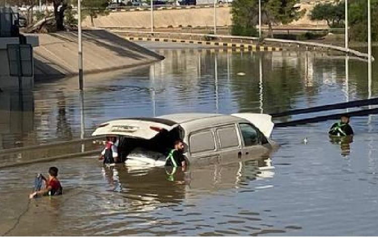 Las lluvias e inundaciones dejan más de 5 mil muertos en Libia
