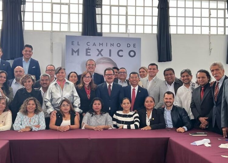 Negocia Nacho Mier con Marcelo Ebrard y diputados