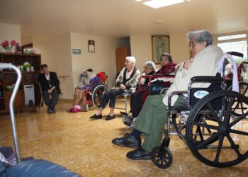 Presentan iniciativa para denunciar abandono de adultos mayores