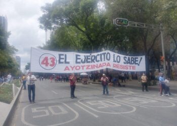 AMLO anuncia nueva reunión con padres de normalistas de Ayotzinapa