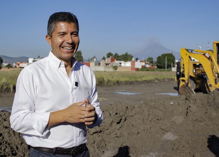 ERP coloca primera piedra de desarrollo de vivienda