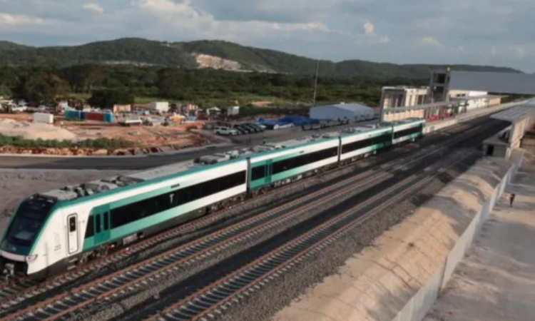 AMLO anuncia entrega de obra del Tren Maya a  Sedena