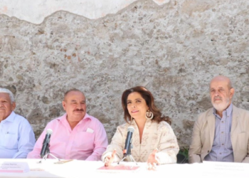 Olivia Salomón recibe respaldo del Movimiento Cívico Nacional