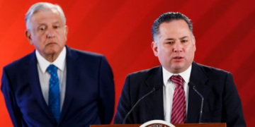 Muestran pruebas que implican a Santiago Nieto en fabricación de delitos con fines políticos