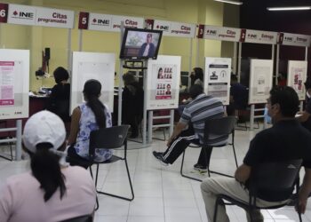 INE llama a obtener o reponer credencial de elector