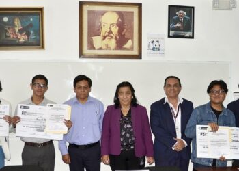 Reconocen a alumnos BUAP en XXXIV Olimpiada Estatal de Física