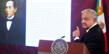AMLO propone destinar ahorro por eliminación de fideicomisos en PJF a becas