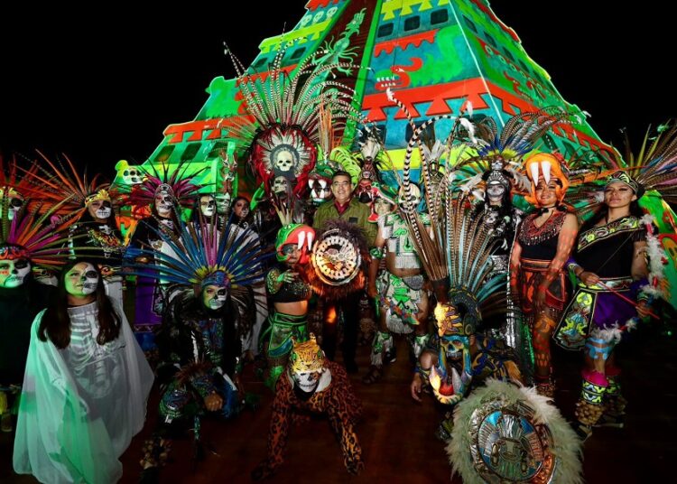 Céspedes asiste al Festival de la Luz y de la Vida de Chignahuapan