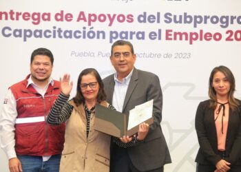 Céspedes entrega 400 apoyos del Subprograma Capacitación para el Empleo 2023