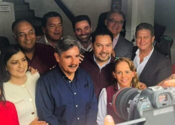 Morena reúne aspirantes a candidatura para gubernatura
