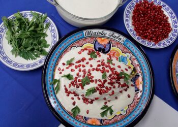 Canirac rebasa meta de venta de 5 millones de chiles en nogada 