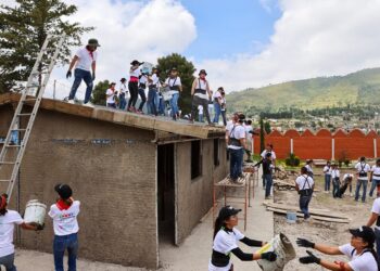 Comunidad Anáhuac Puebla contribuye a educación de Jocotitlán