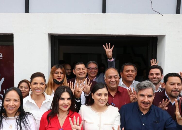 Olivia Salomón celebra democracia de Morena