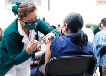 Inicia jornada de vacunación contra influenza estacional y COVID-19