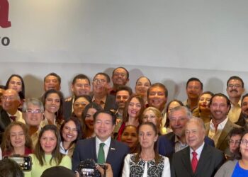 Olivia Salomón se suma al llamado de Morena