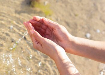 Ahora será más barato obtener agua potable del mar gracias al MIT