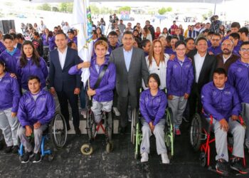 Realizan ceremonia de abanderamiento de atletas que competirán en Paranacionales Conade 2023