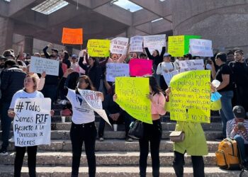 Poderosos del Poder Judicial utilizan a trabajadores: AMLO