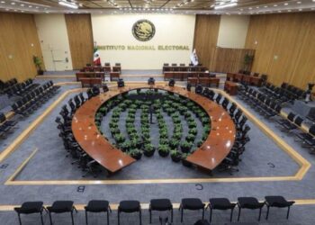 Mujeres ganan batalla en el INE