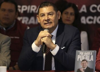 Aplazamiento de resultados de encuesta no fue para pactar premios de consolación