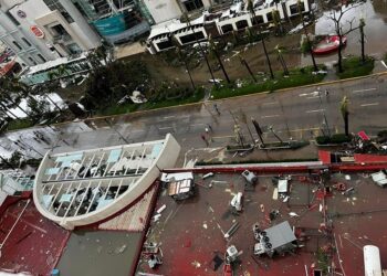 Puebla ofrece ayuda a Guerrero por devastación de Otis