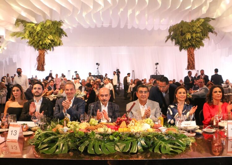 Céspedes preside lanzamiento y anuncio de inversiones en La Vista