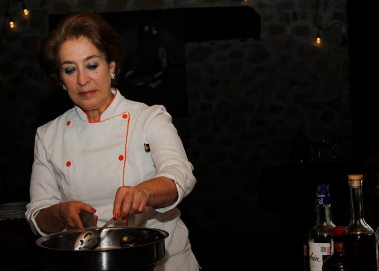 Lolita Zavala, distinguida por su sazón y por el corazón que le pone a cada proyecto