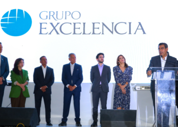 Salomón Céspedes inaugura agencia automotriz BYD